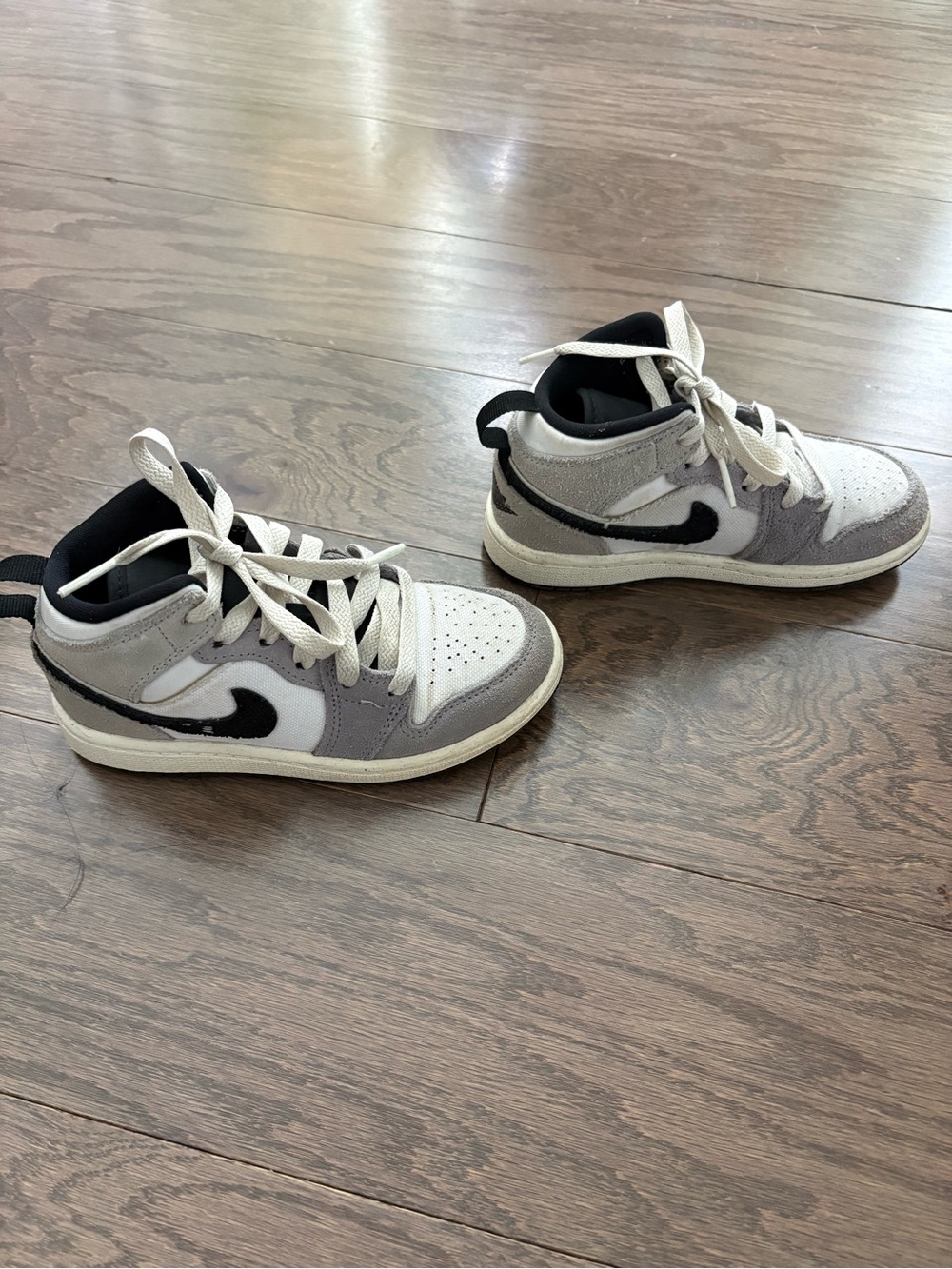 Nike Kids High-Top Sneakers in White, Gray & Black